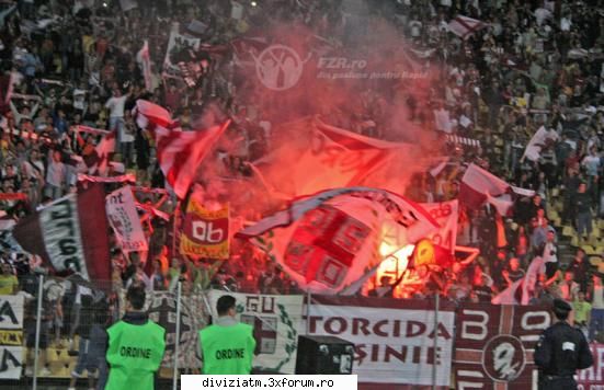 divizia suntem peste tot acasa