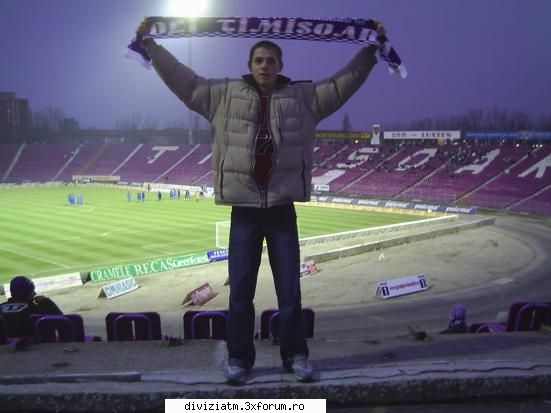 nick:     ojy
id yahoo:         bayern munchen , italia , manchester utd
net:        18 ani